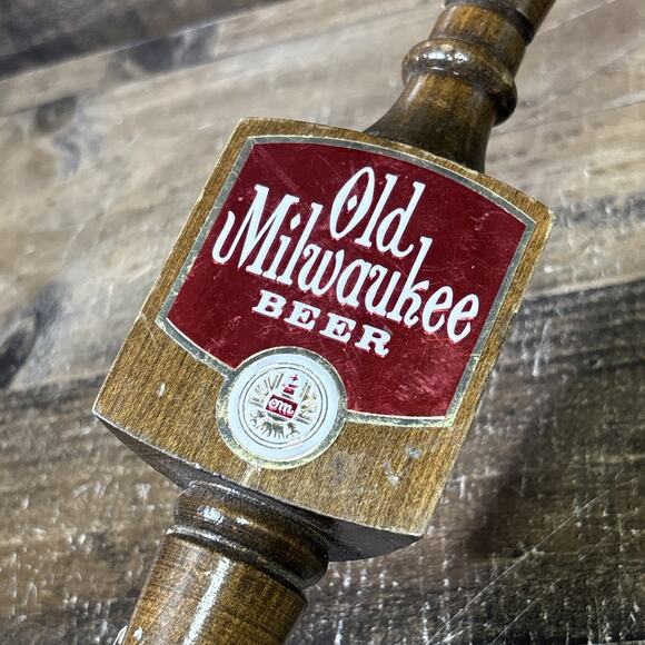 Vintage Old Milwaukee Beer Tap Man Cave Barware Beer Handle - Picture 2 of 6